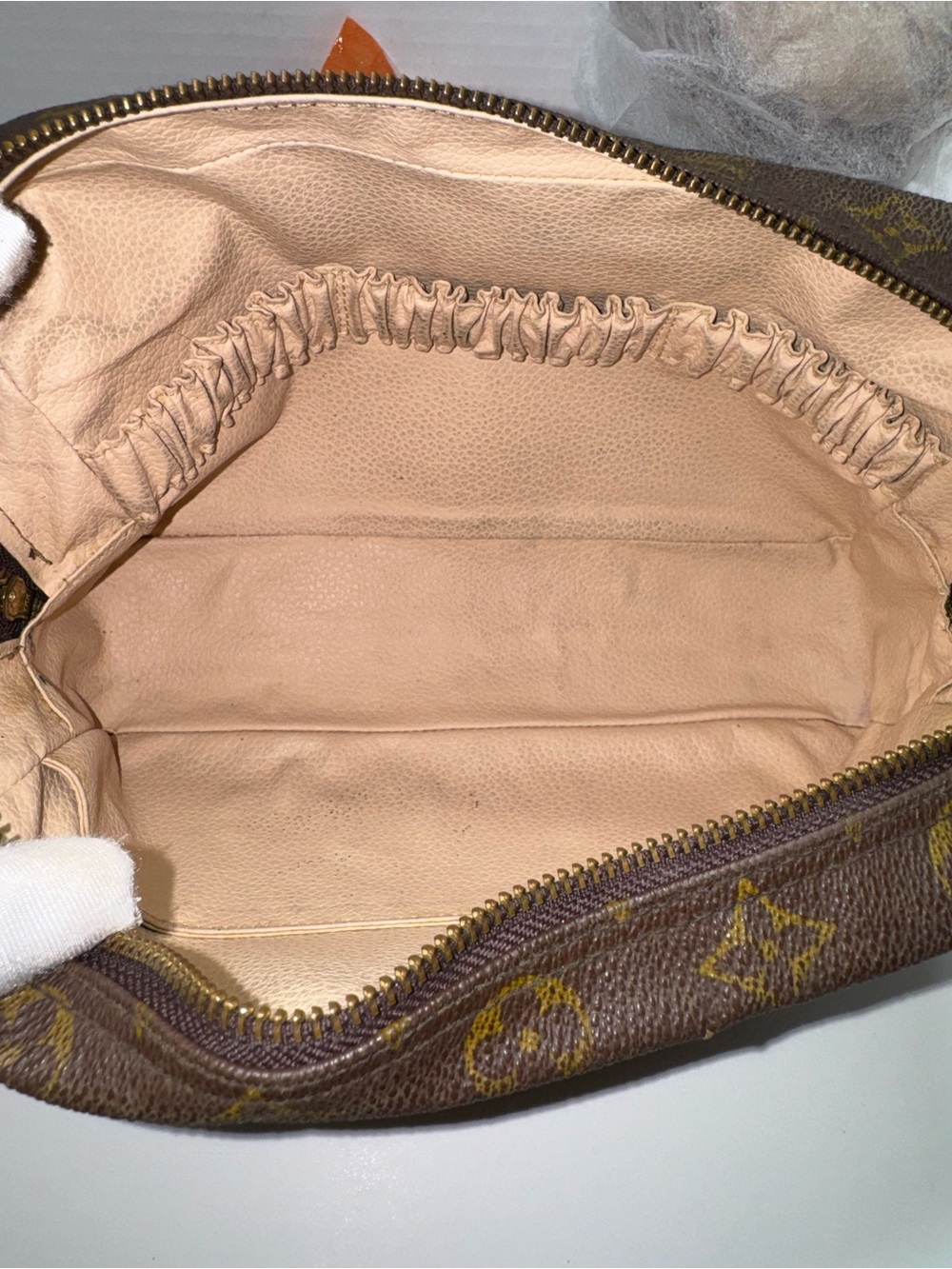Louis Vuitton Brown Monogram Trousse 27cm - Picture 9 of 11